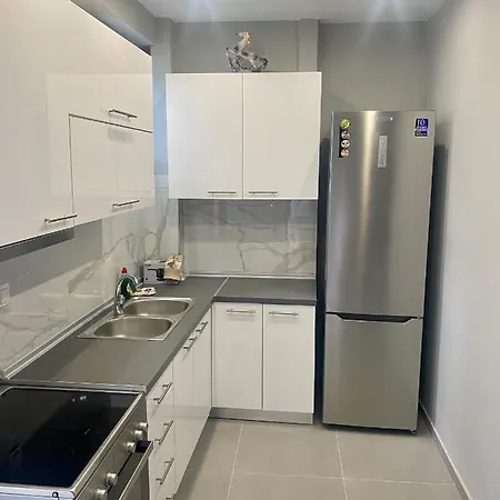 Square Family * Nea Kallikrateia