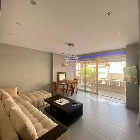 Square Family Apartment Nea Kallikrateia